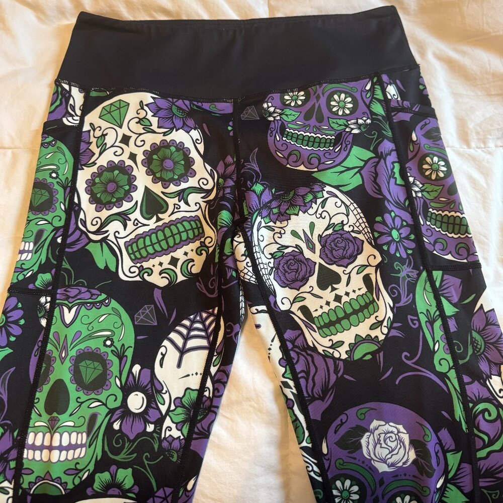 CVG ~ Athletic Green And Purple Skull Pattern Capris ~ Perfect Condition